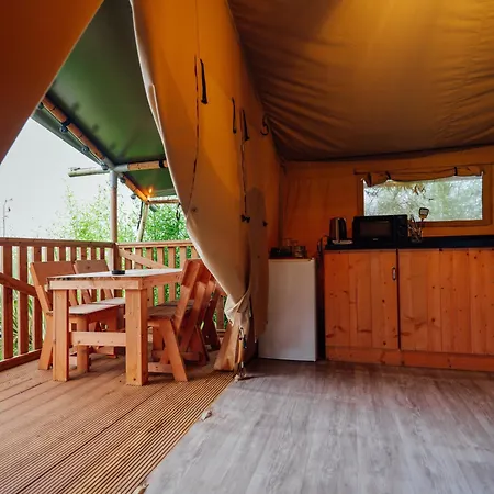 Sunset Retreats Safari Tent Ombersley Exterior photo