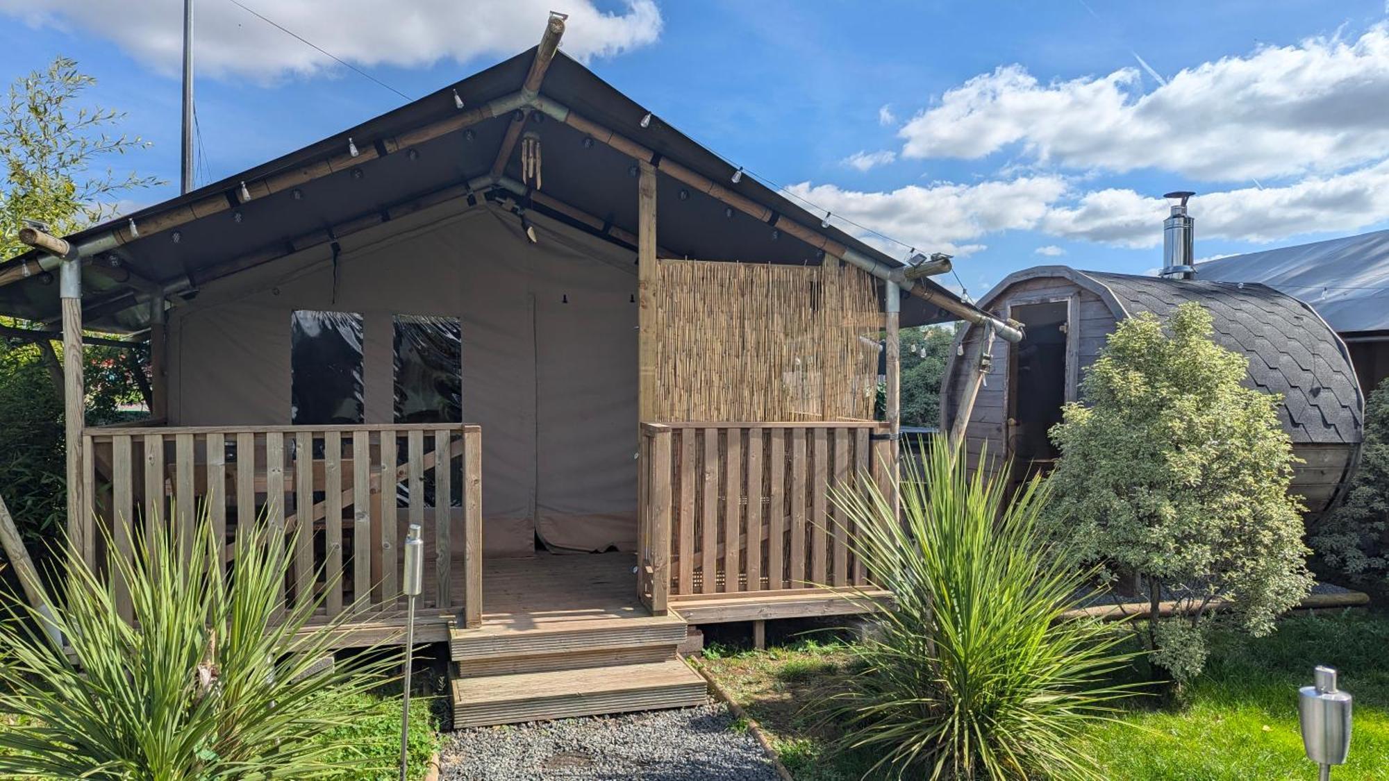 Sunset Retreats Safari Tent Ombersley
