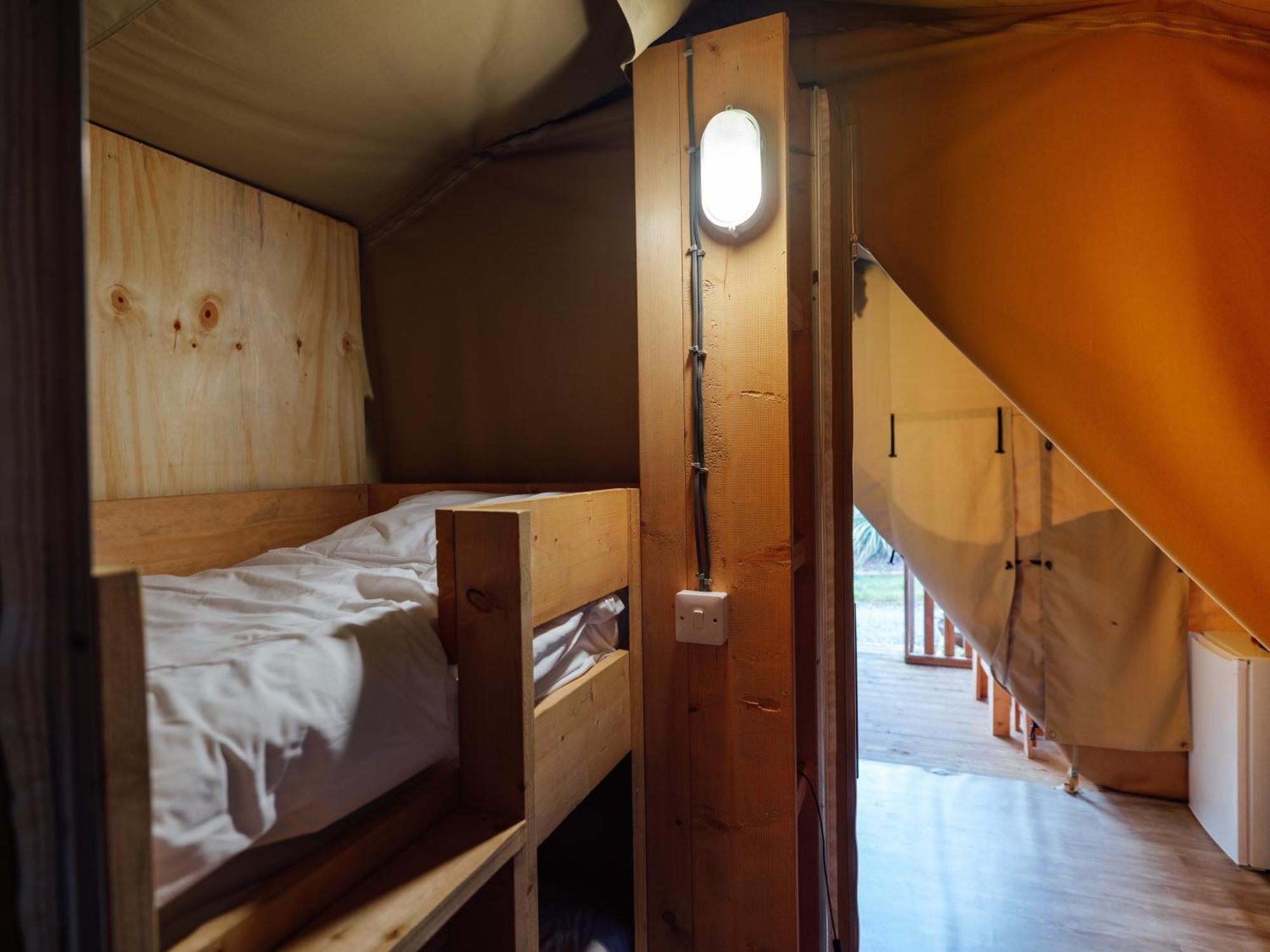 Luxury tent Sunset Retreats Safari Tent